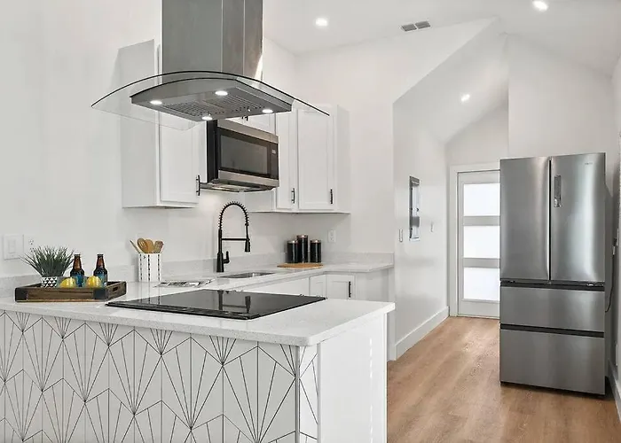Relaxing Retreat And Modern Charm In Historic Saint Augustine